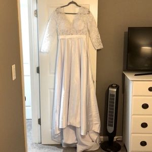 Wedding dress